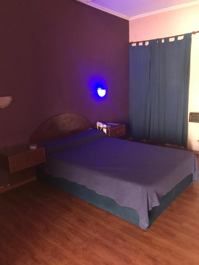 Hotel-Alojamiento Candilejas Paraná Kültér fotó